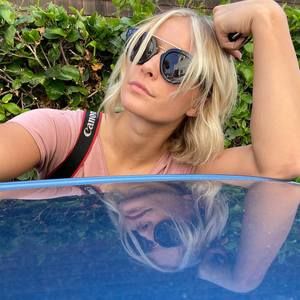 Meet your Posher, Abbey